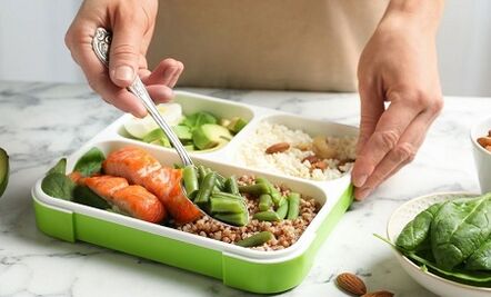 correction nutritionnelle pour la perte de poids au niveau de l'abdomen et des côtés